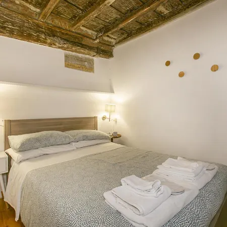 Pantheon Palazzo Nari #9 Apartment *