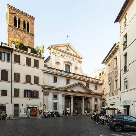Pantheon Palazzo Nari #9